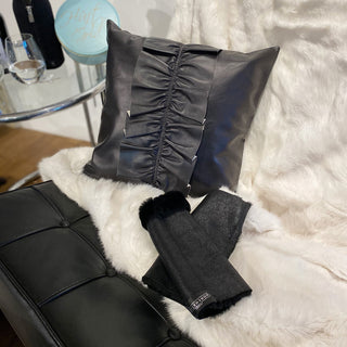 Lederkissen mit Raffung | schwarz 40x40