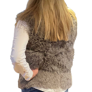 Von Hohenstein Fell Weste Winni Lammfell curly grau