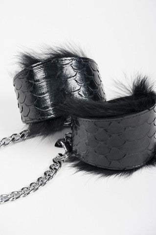 Fräulein Kink - edle und luxuriöse Handfesseln