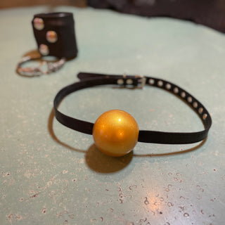 von Hohenstein Selfdelve Knebel gold