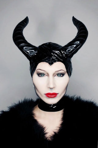 Tatjana Warnecke - IBEX Ripp Hut mit Hörnern