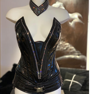 Tatjana Warnecke - DIVA Corsage mit Strass Lack
