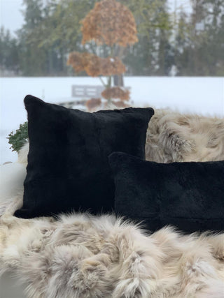 von Hohenstein Fellkissen Rabbit Samt schwarz